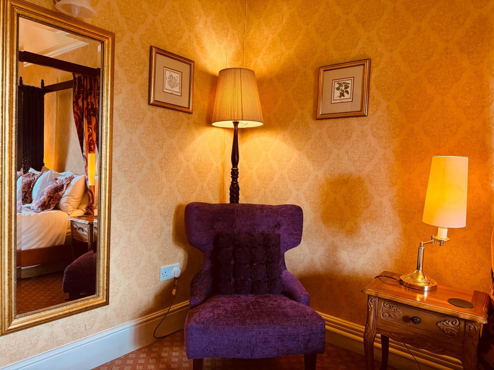 The Falcondale At Lampeter Room photo